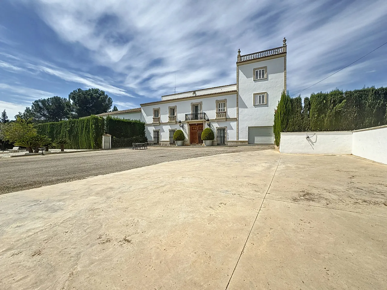 Villa Histórica en Venta en El Bosque, Chiva