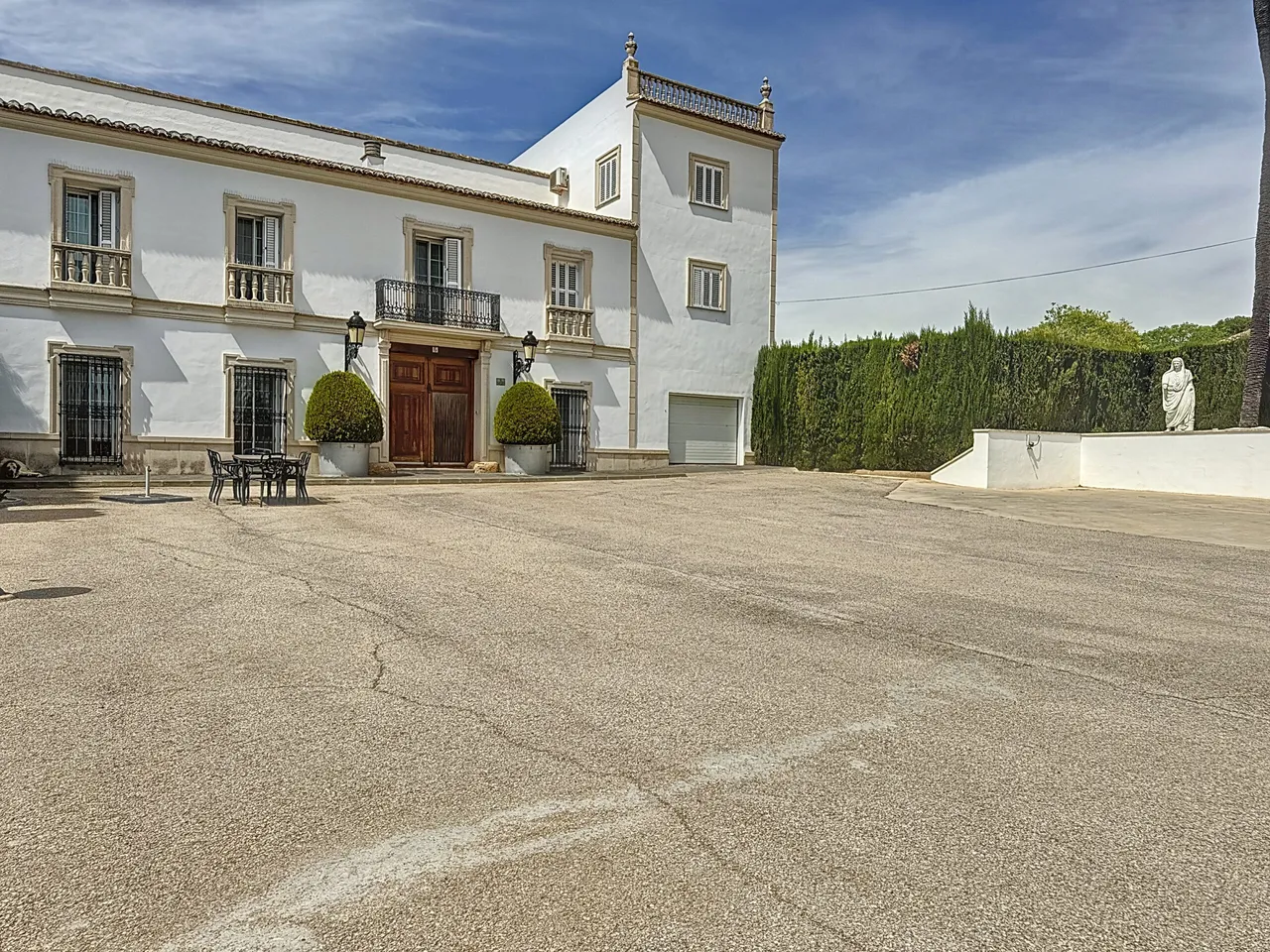 Villa Histórica en Venta en El Bosque, Chiva — foto 2