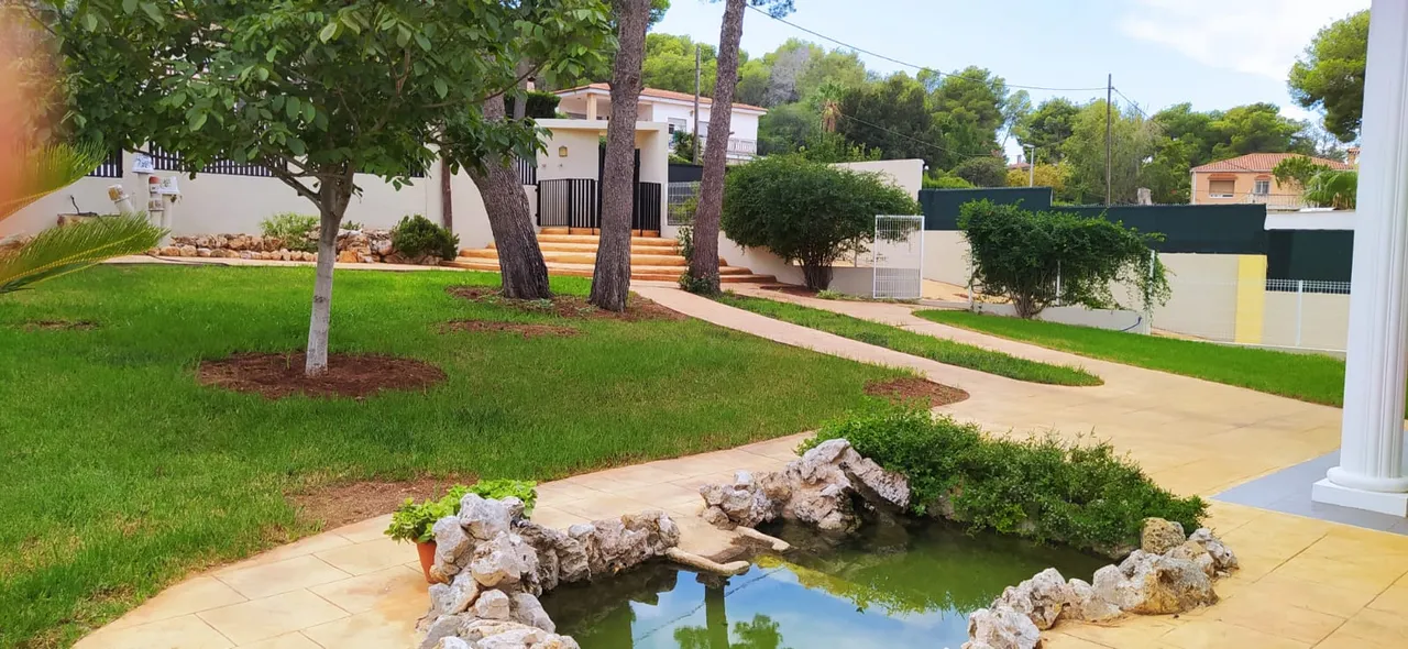 Chalet en Venta en Urbanización El Pinar, Picassent