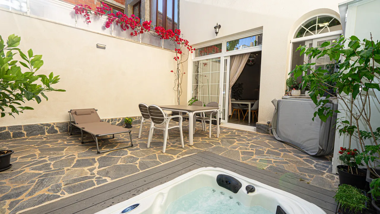 Casa Independiente en Venta en En Corts, Valencia — foto 2