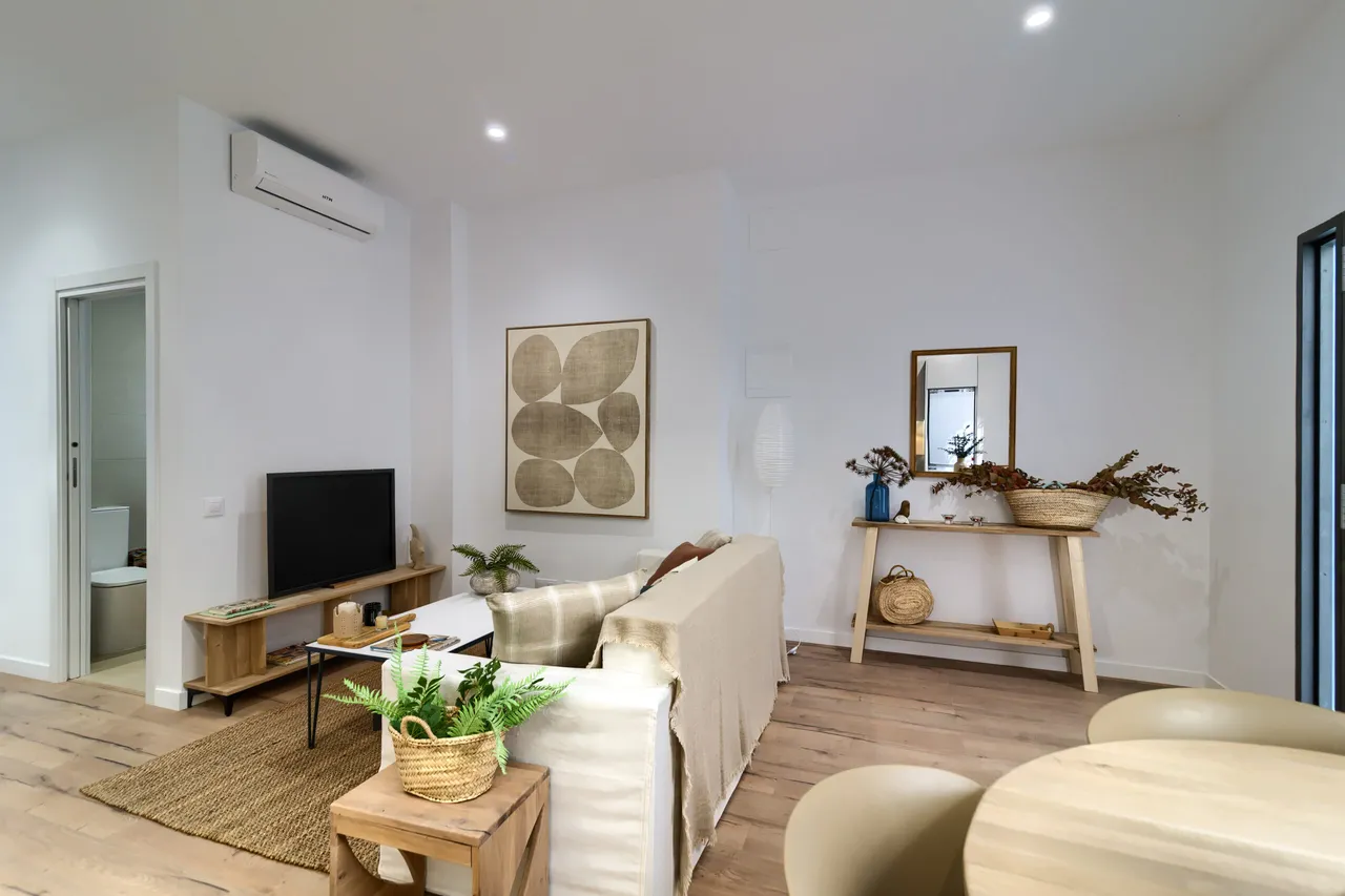 Planta Baja Reformada en Venta en Ruzafa