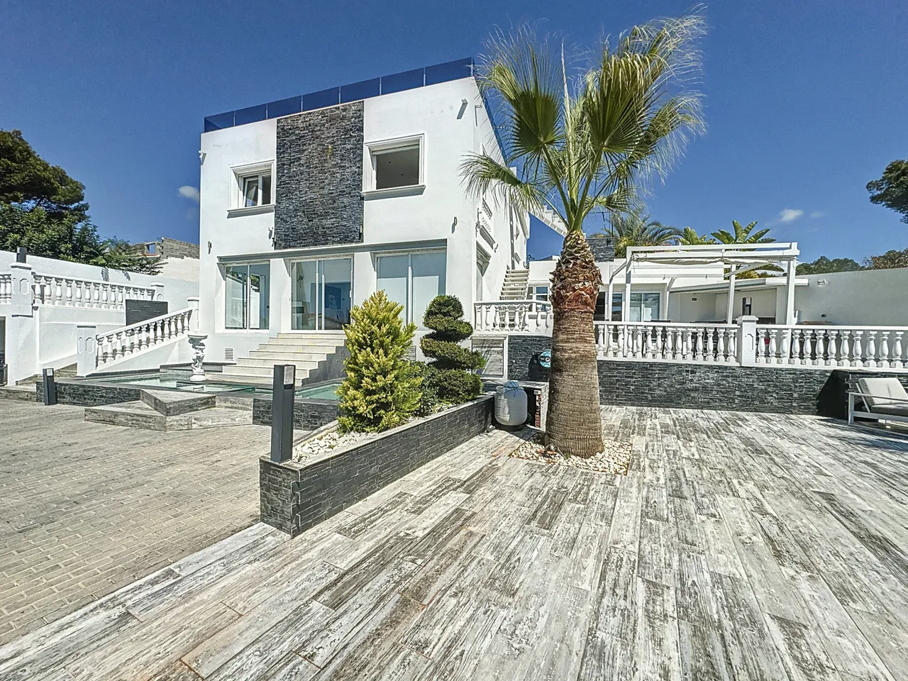Chalet de Lujo en Venta en Pinar de l'Advocat