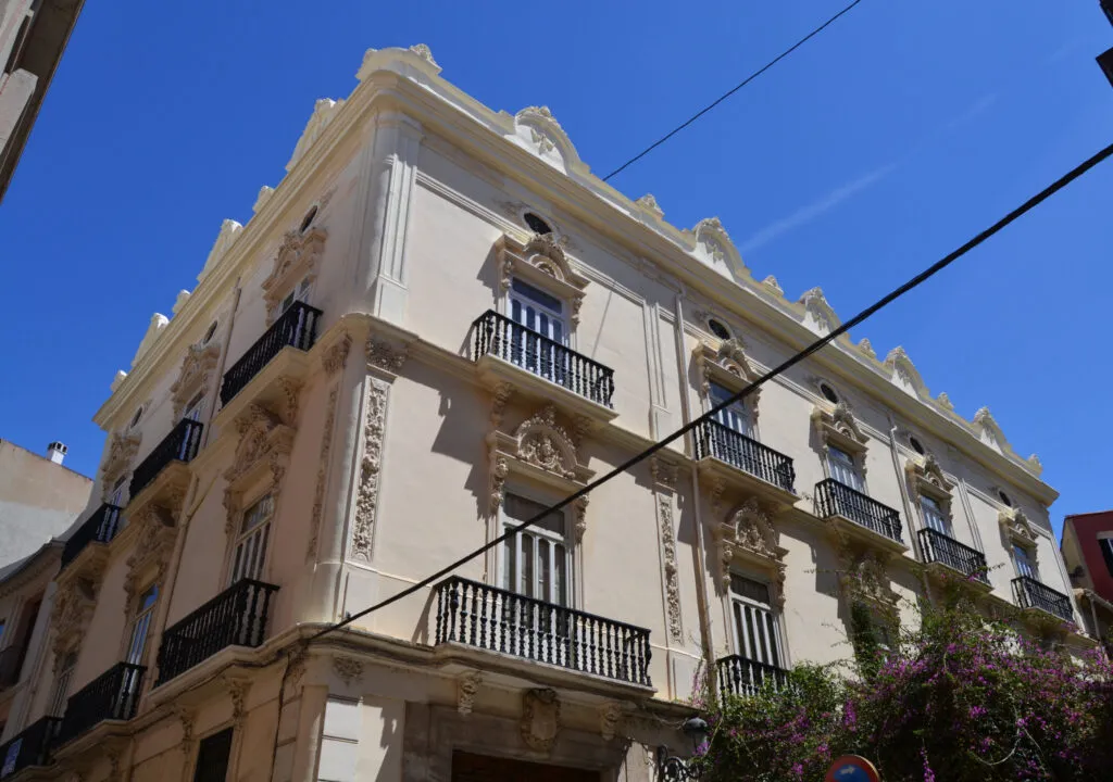 Palacio del barón de Campolivar, urbanización señorial de Godella (l'Horta Nord)