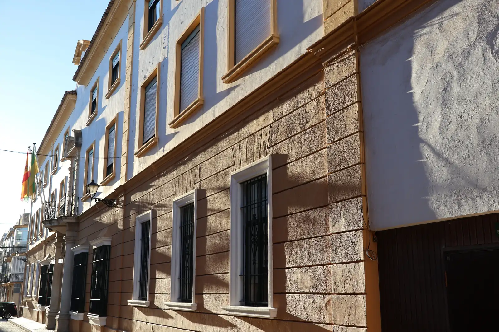 Edificio residencial en Valencia cuyo ayuntamiento gestiona la liquidación de la plusvalía municipal al vender un piso